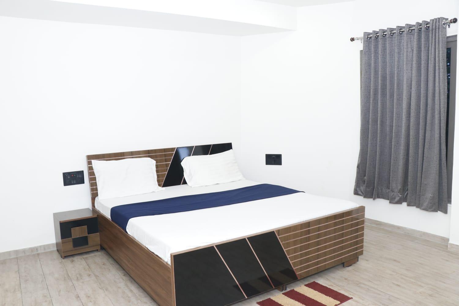 Vits Roccia Hill Resort And Adventure Park, Navapur Songadh Екстериор снимка